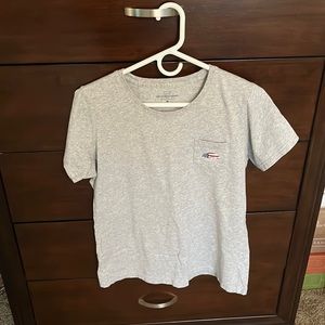 EUC vineyard vines Womens tee shirt